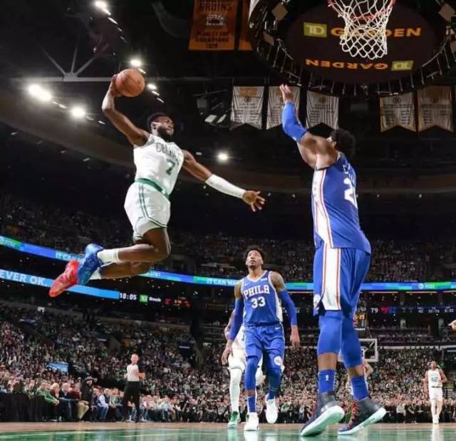 队斯图加特 队斯图加特