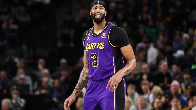 相比之下 相比之下