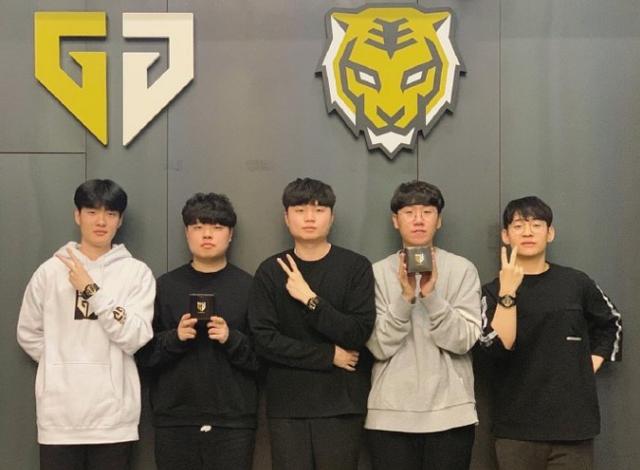 的争夺战 的争夺战