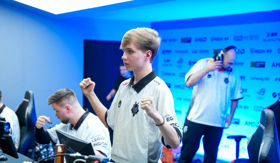 D锋线撑起 D锋线撑起